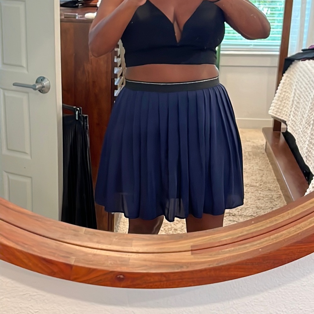 Pleated skirt